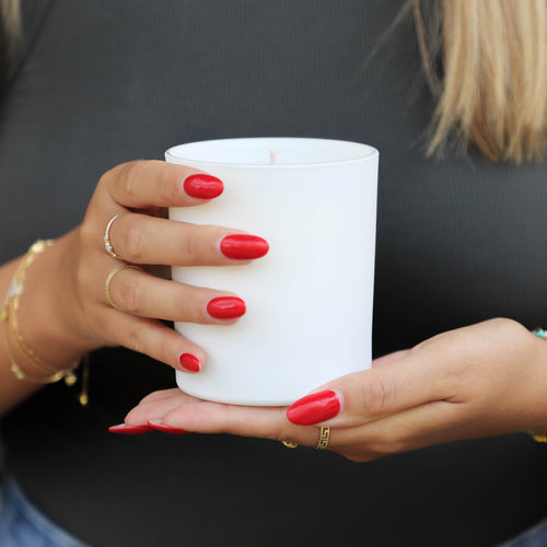White candle ‘Sign & Scent'